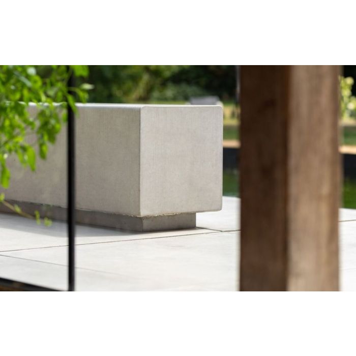 Betonnen zitbank