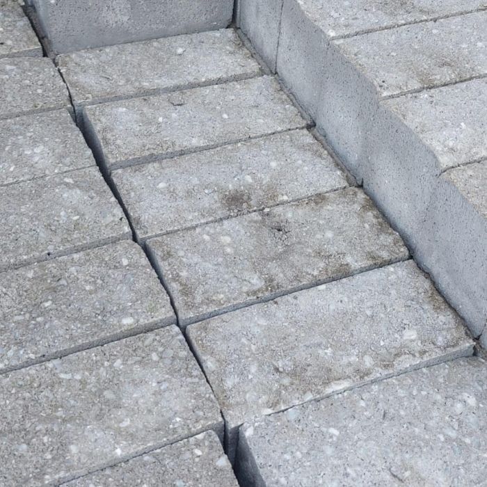 MBI Enkelzijdig Gebroken Grijs Gevelsteen M90 - 135 stuks LOT #174