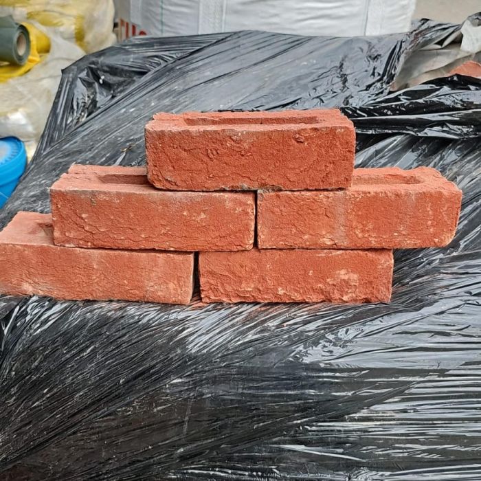 Rode gevelsteen WDF lot