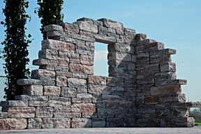 Ruine Combiwall Splitton Copmleet Kilimanjaro